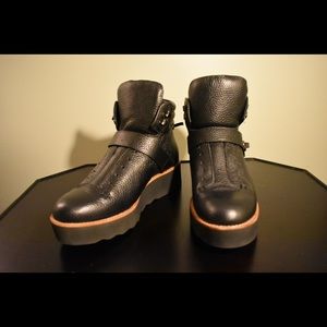 Coach - Urban Hikers